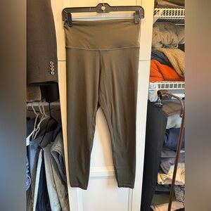 Quince Ultra Form legging in Smokey olive size Small